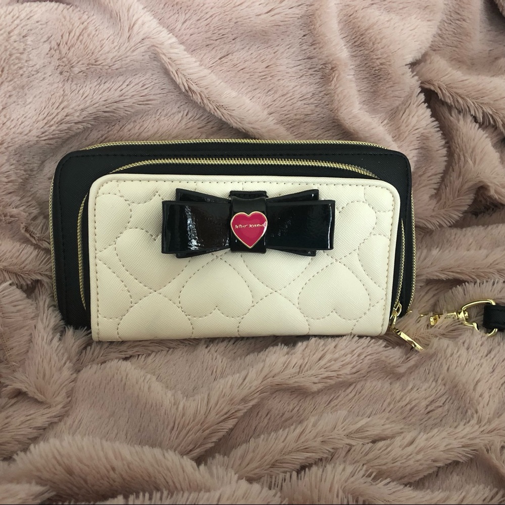Betsey Johnson wristlet